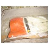 NEW-- WELDING GLOVES