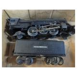 LIONEL 1666 MODEL TRAIN ENGINE & TENDER
