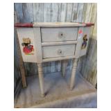 VINTAGE WOODEN SEWING BOX