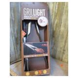 GRILL TOOLS & FORK W/ LED LIGHT