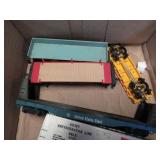 "H O" MODEL TRAIN FREIGHT CARS