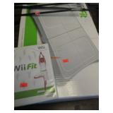 Wii FIT DISC & BALANCE BOARD