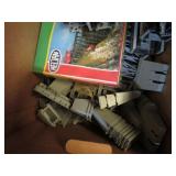 "H O" MODEL TRAIN BRIDGES & PARTS