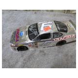 1:24 AUTOGRAPHED #6 MARK MARTIN DIECAST CAR