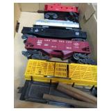 LIONEL MODEL TRAIN FREIGHT CARS