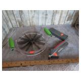 SLICER, GARLIC PRESS & SHARPENING STONE