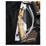 SAMICK TAKEDOWN RECURVE BOW & ARROWS