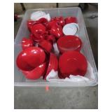 PLASTIC DISHES