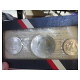 U.S. BICENTENNIAL SILVER COIN SET