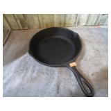 LODGE 8" CAST IRON SKILLET