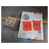 CHEX PUZZLE CUBE & ARM FLOATS