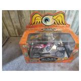 1:18 DIECAST VON DUTCH DRAGNUT MOTORCYCLE