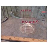 2 qt PYREX MEASURING CUP