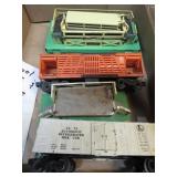 LIONEL MILK & CATTLE CARS W/ RAMPS