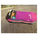 6 PAIRS-- LOW CUT SOCKS -- WOMANS -- 9-12