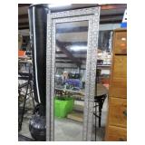 DRESSING MIRROR