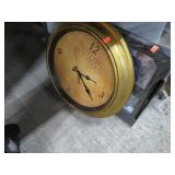 WALL CLOCK & PICTURE FRAME