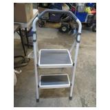 FOLDING STEP STOOL