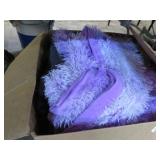 BOX -- THROW BLANKETS
