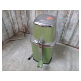 VINTAGE ICE CRUSHER