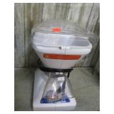 SNOW CONE ICE SHAVER