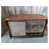 CHANNEL MASTER AM / FM RADIO