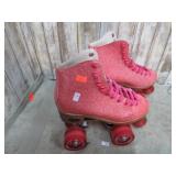 ROLLER SKATES -- 6