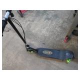RAZOR POWER SCOOTER -- NO CHARGER