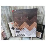 WALL DECOR