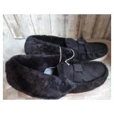 SLIPPERS -- 7 / 8