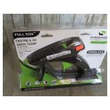 CRAFTING HOT GLUE GUN
