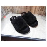 UGG SLIPPERS -- 8