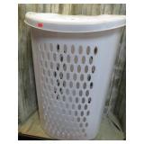 WHEELED CLOTHES HAMPER