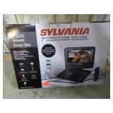 7" PORTABLE DVD PLAYER