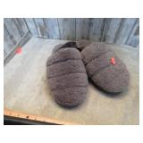 UGG SLIPPER SHOES -- 7