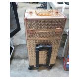 MAKE-UP / JEWELRY CASE ON WHEELS