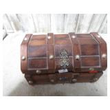 COSTUME JEWELRY & TREASHURE CHEST BOX