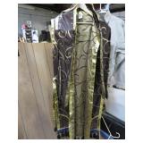 ROYALTY ROBE -- L / XL