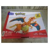 MEGA POKEMON CHARIZARD BUILDING SET