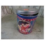 COCA COLA HOLIDAY TIN W/ PUZZLE