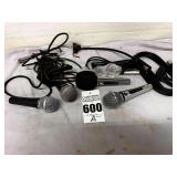 4 - Mics with cable and music light