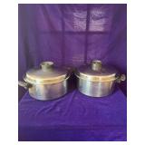 2 Pots with Lids