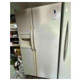 GE Side by Side Refrigerator & Freezer