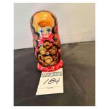 Russian Matryoshka - Nesting Dolls