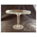 Pedestal cake stand