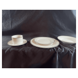 Porcelain dinnerware