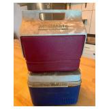Lot of 2 Coolers including Igloo MiniMate and Rubbermaid