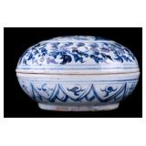 Chinese Blue & White Porcelain Round Lidded Box