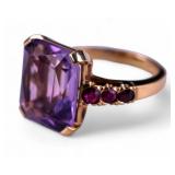 14k Gold Cocktail Ring w/ Purple Stone