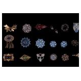 Vintage estate Brooches - Some Signed Vintage estate Brooches - Some Signed